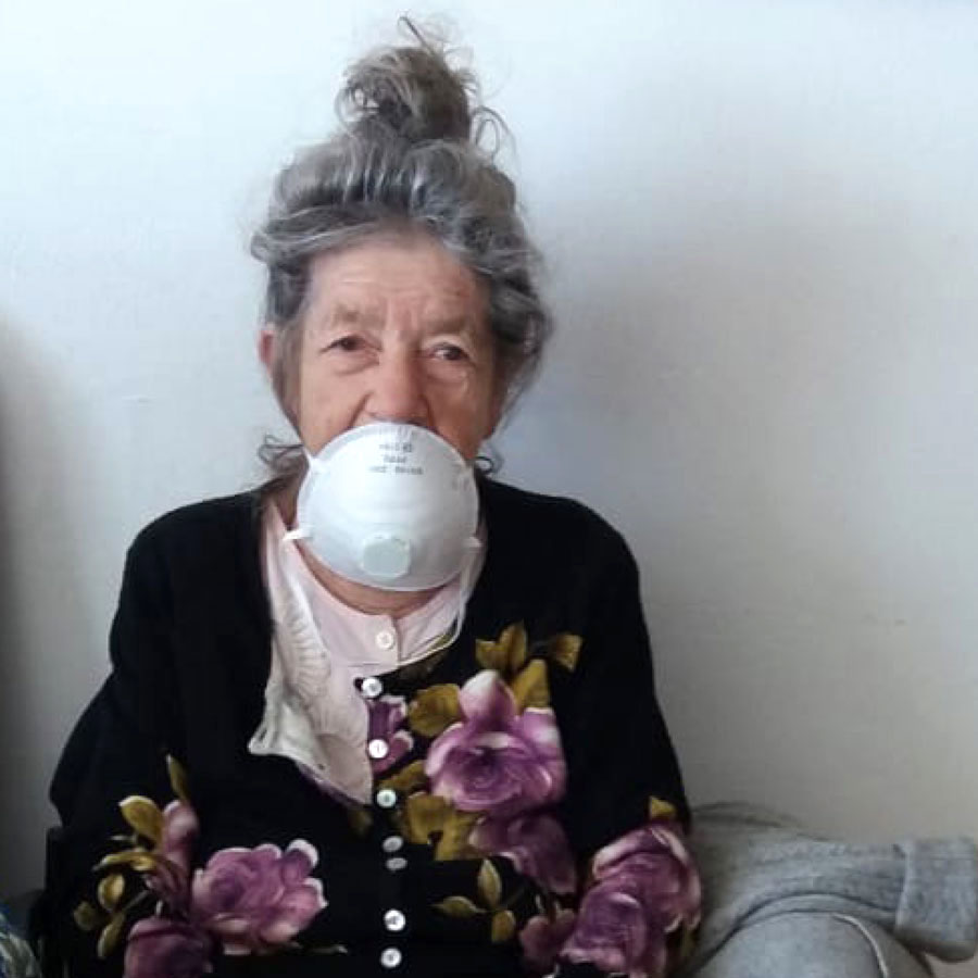 Amigour resident Etya Papugayev wearing a face mask